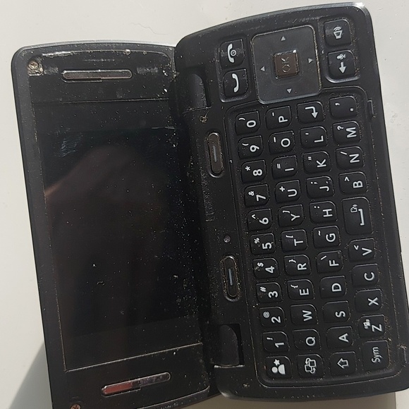 LG VX9200 Cell Phone - Picture 3 of 5